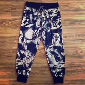 Lucy Jogger Pants ~ Black & White Floral
